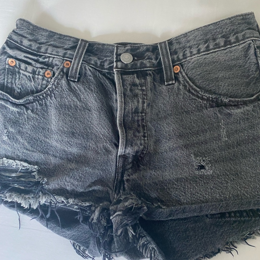 Levi’s Juniors S Ripped Black Jean Shorts